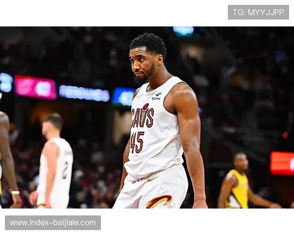 米切尔得分爆发力评估:骑士体系中的持球进攻效率 米切尔得分爆发力评估:骑士体系中的持球进攻效率